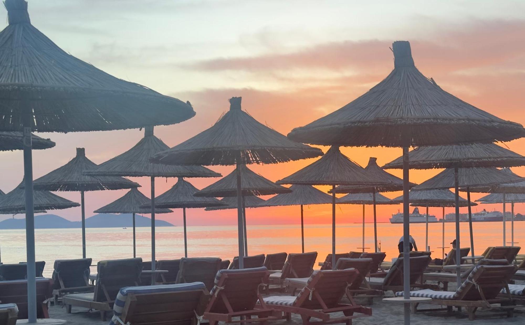 Elmar Hotel Vlorë Exterior foto
