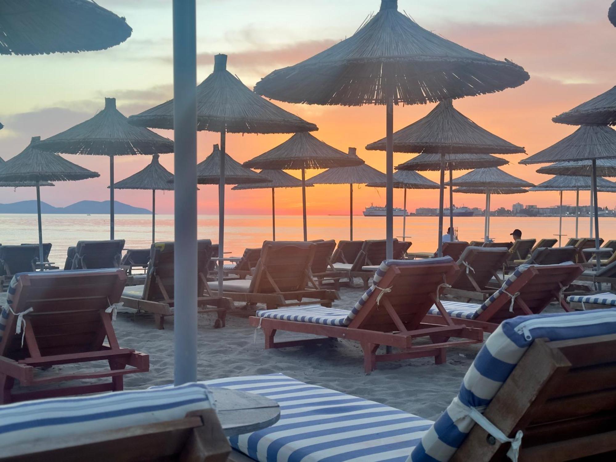 Elmar Hotel Vlorë Exterior foto